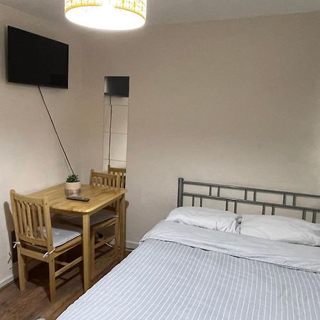 Comfortable Double Room London Exteriör bild