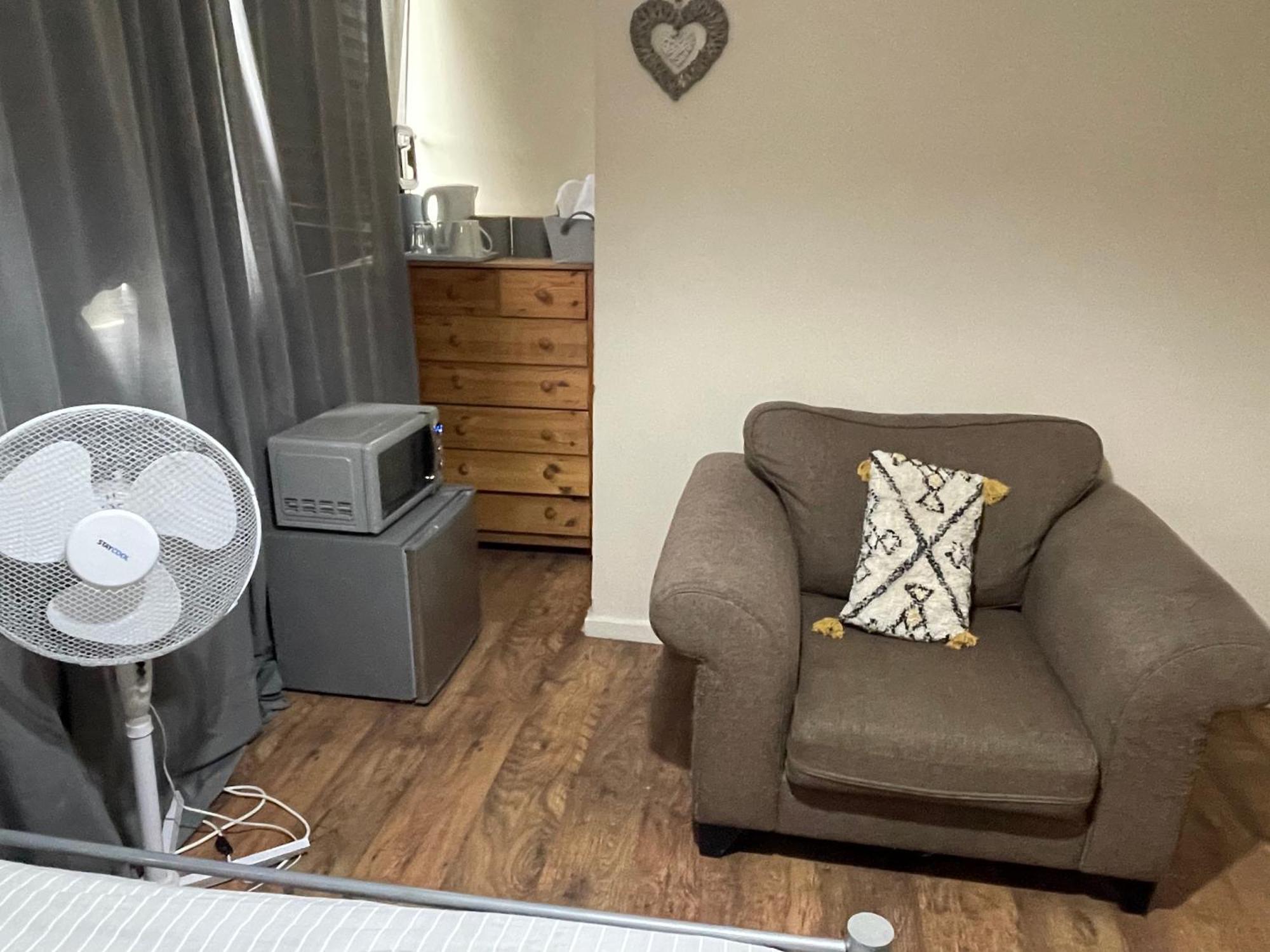 Comfortable Double Room London Exteriör bild