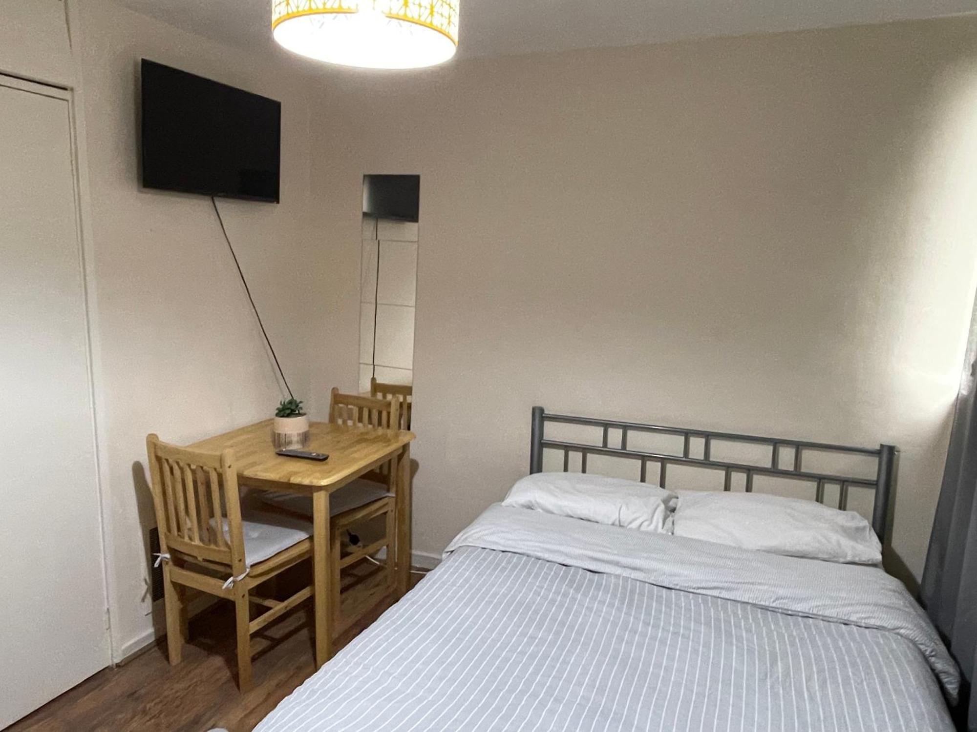 Comfortable Double Room London Exteriör bild